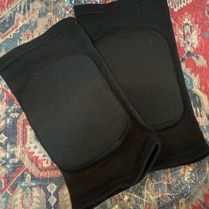 Black Knee Pads, Medium